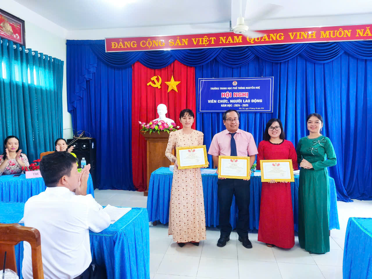 HỘI NGHỊ VIÊN CHỨC NGƯỜI LAO ĐỘNG 2024-2025